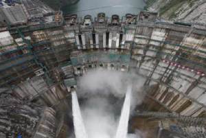 The 305-metre high arch dam of the Jinping I Power Station on Yalong River; Source: Sinohydro.